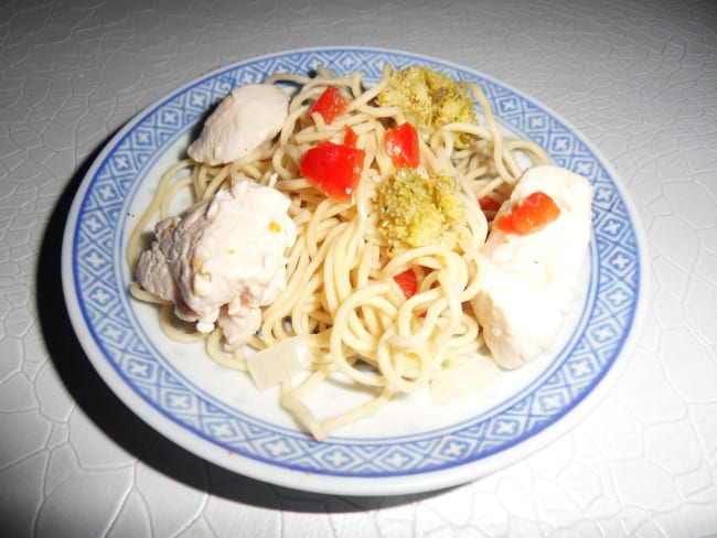 Wok de nouilles au poulet au Cookéo