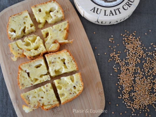 Cake de caractère au camembert et à la moutarde ancienne