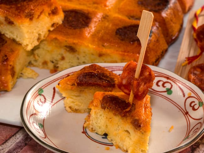 Cake facile au chorizo et piment d'Espelette