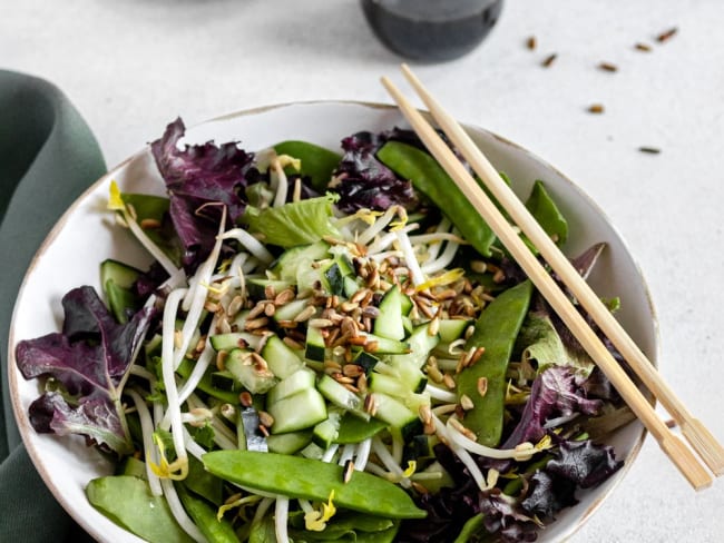 Salade de fèves germées à l'asiatique