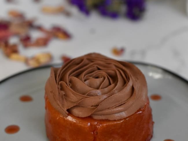 Baba fruit de la passion et framboise, Ganache au chocolat noir par Nicolas Bacheyre