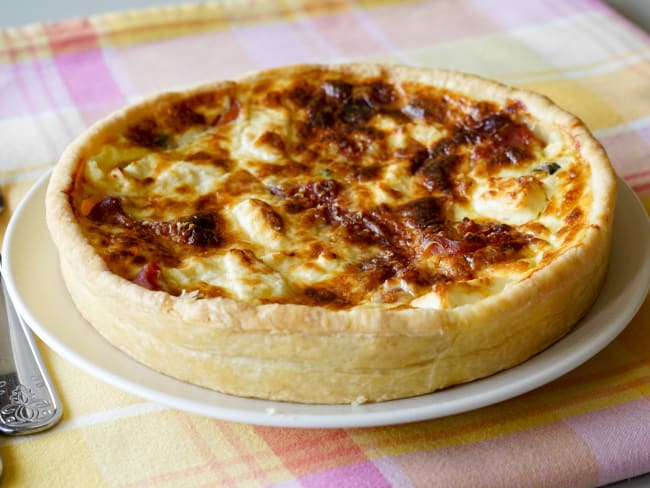 Une belle quiche lardons fromage