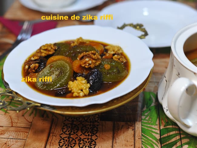 MARKA HLOUWA OU PLAT SUCRÉ SALÉ SANS VIANDE - FRUITS SECS KIWIS, PRUNEAUX, ABRICOTS ET RAISINS SECS