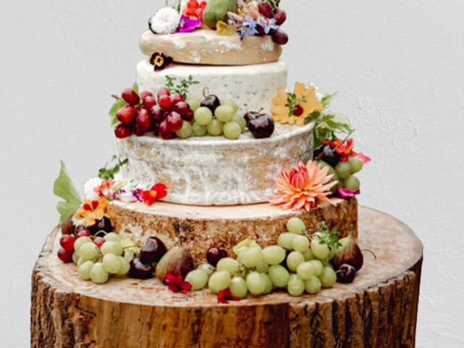 Pièce montée de fromage pour un mariage bohème