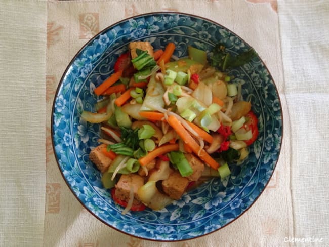 Wok de pak choï au tofu mariné