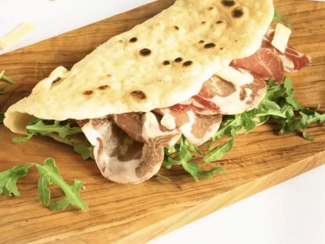 Piadina jambon speck et fromage - Une recette Italienne