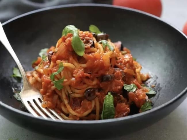 Spaghetti alla puttanesca - Recette Italienne