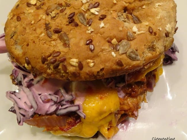 Pulled pork burger : un burger avec viande de porc effilochée de Diego Alary