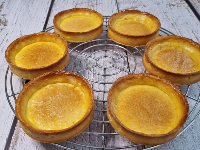 Foncer et cuire une pâte sucrée