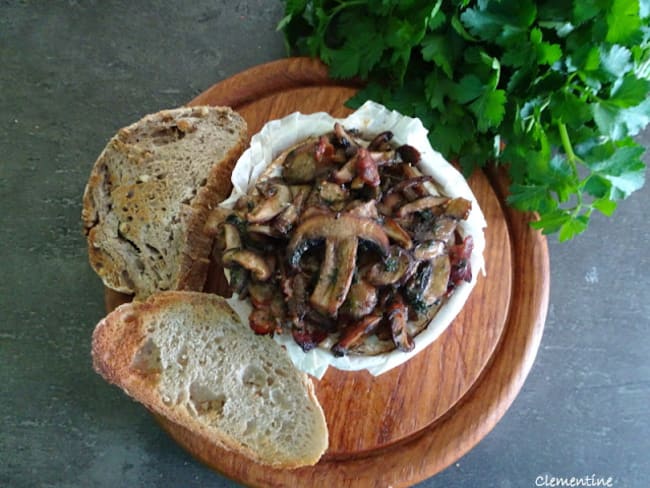 Camembert aux lardons et champignons