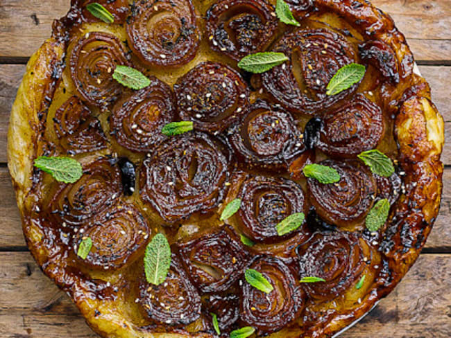 Tarte tatin aux oignons et zaatar de Jamie Oliver