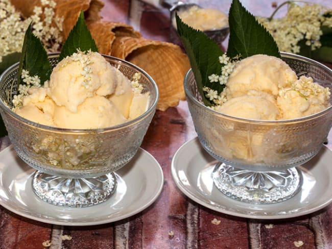 Glace aux fleurs de sureau