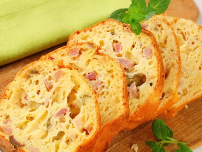 Cake au jambon et olives