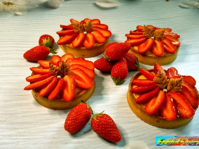 Tartelettes aux fraises et sa crème à la fève de Tonka