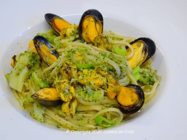 Linguine aux brocolis, moules, piment d'Espelette et citron