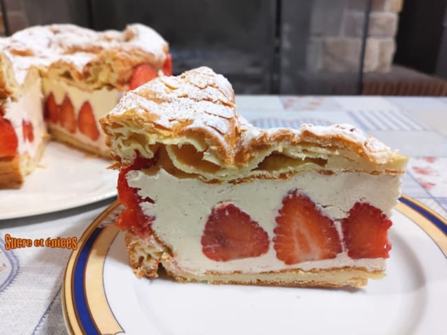 Gâteau Karpatka façon fraisier