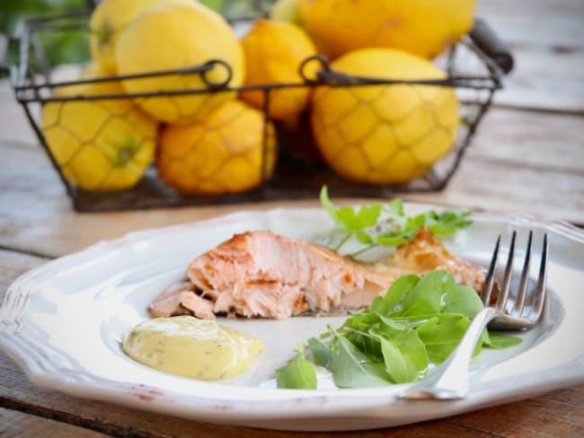 Filet de saumon fumé au citron, mayonnaise citronnée au fenouil sauvage