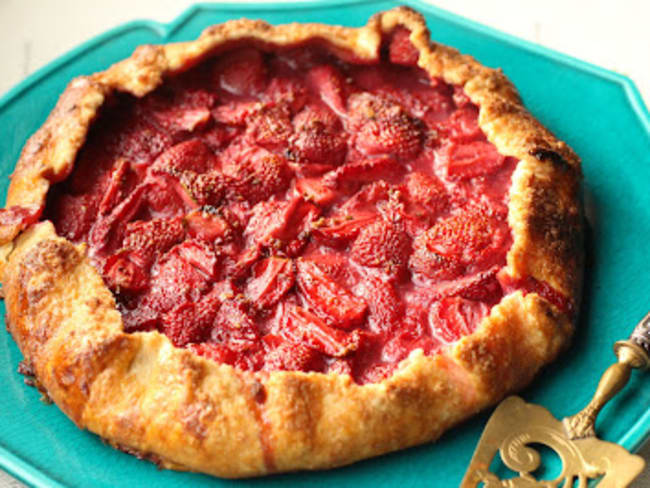 Tarte rustique aux fraises cuites et à l'anis vert