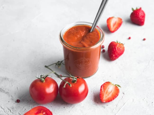 Ketchup maison original tomate, fraise et poivron