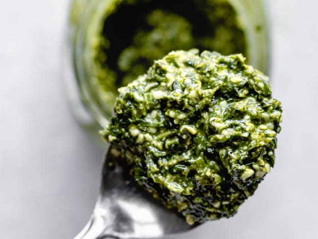 Pesto vegan maison au persil et basilic