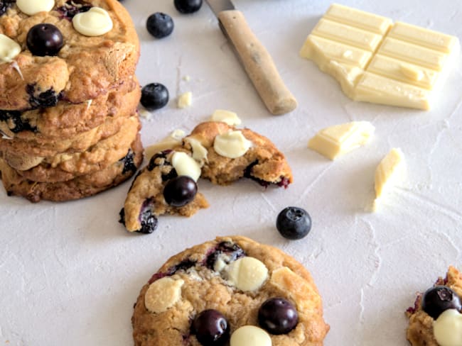 Cookies aux myrtilles et au chocolat blanc concassé