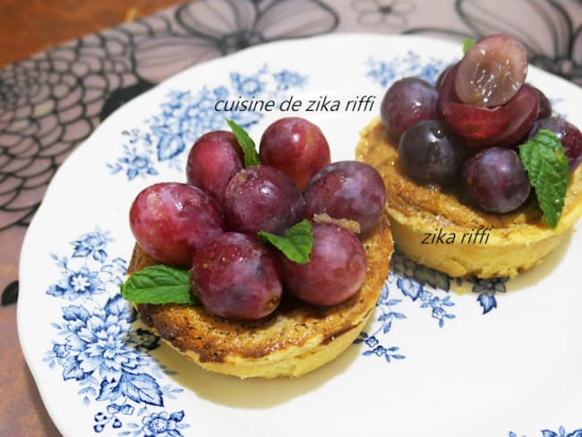 TARTELETTES AUX RAISINS ROUGES ET CRÈME AMANDINE POUR UN GOÛTER GOURMAND