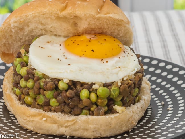 Burger aux lentilles et petits pois