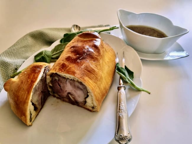 Rôti de porc à la sauge en croûte de pain