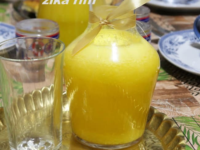 Smoothie pamplemousse banane yaourt et miel pur