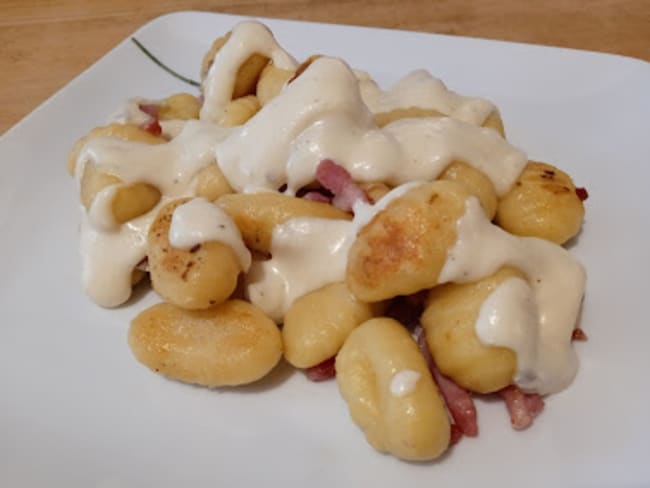 La poêlée de gnocchis aux lardons et sauce fromagère au gorgonzola