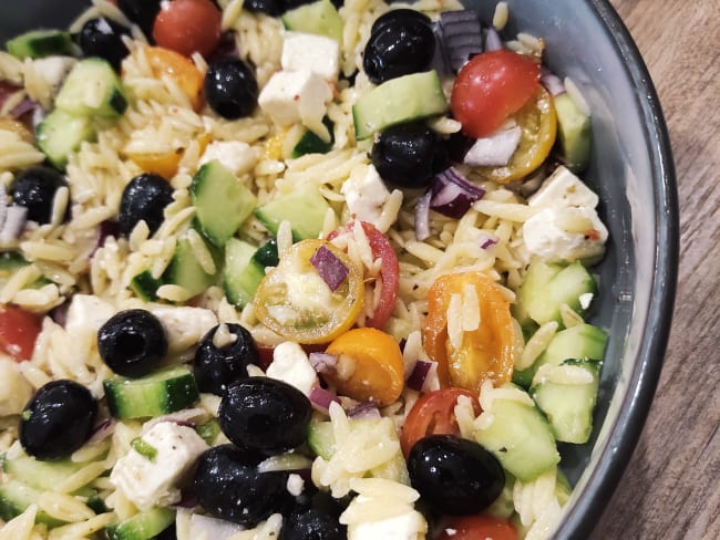 Salade de pâtes orzo à la grecque