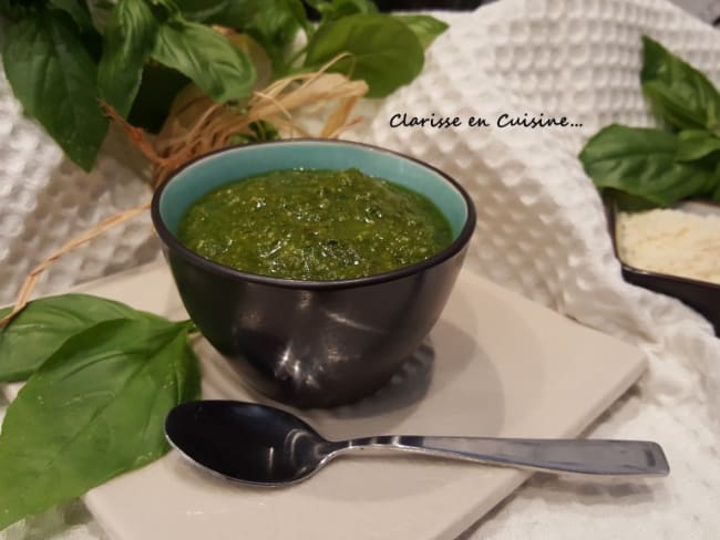 Pesto au basilic et amandes