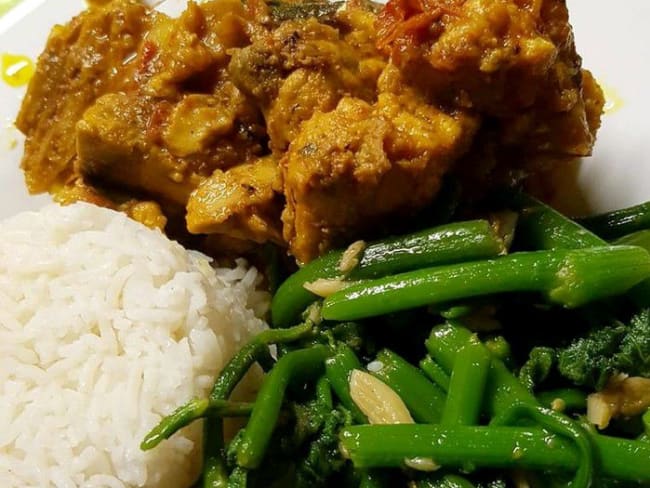 Cari d'espadon au combava réunionnais, une recette de poisson à la créole