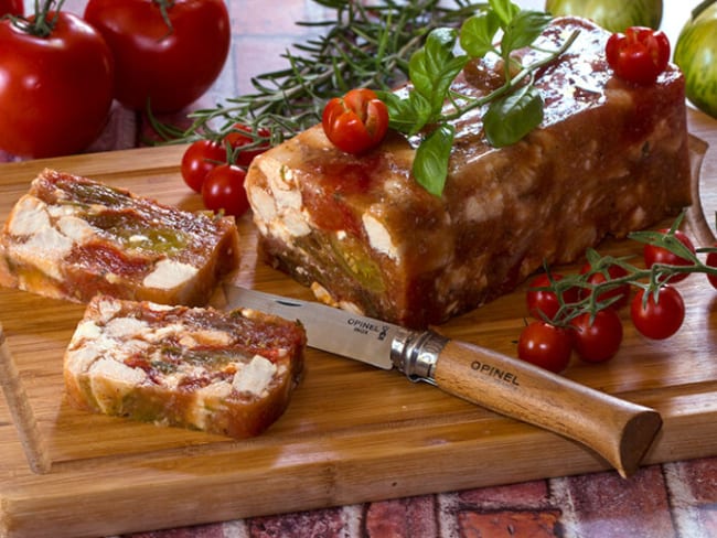 Terrine légère au poulet, tomates et feta