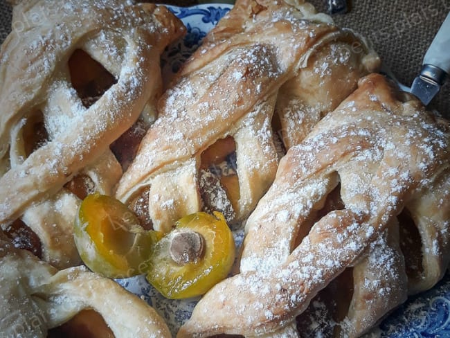 Tartelettes grillagées aux prunes Reine Claude