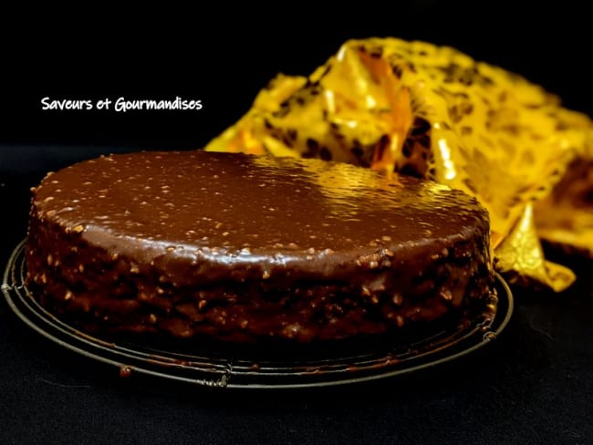 Gâteau moelleux aux cerises séchées et ganache au pralin