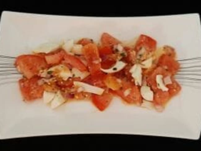 Salade de tomates et œufs durs