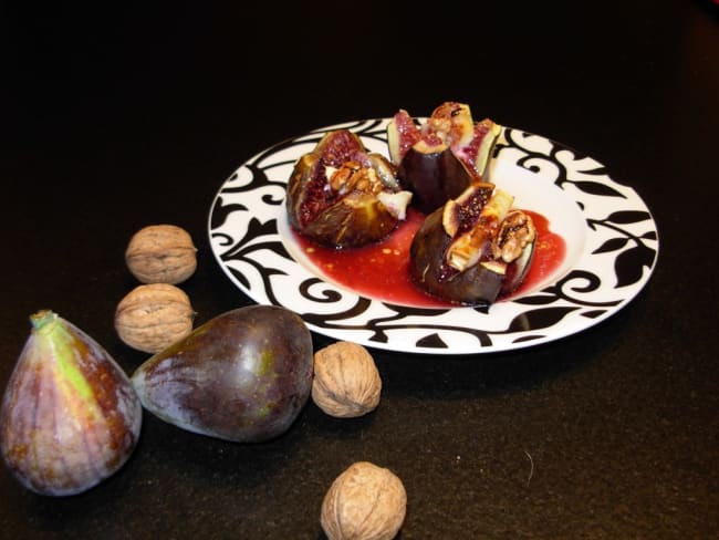 Figues rôties au chèvre et vinaigre balsamique