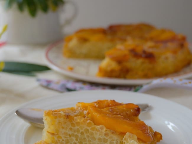 Gâteau de tapioca aux pêches