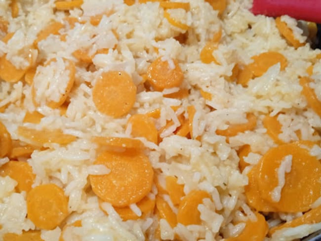 Le risotto aux carottes et à l'oignon doux