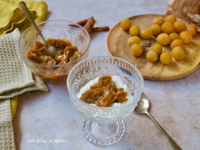 Compote de mirabelles à la cannelle