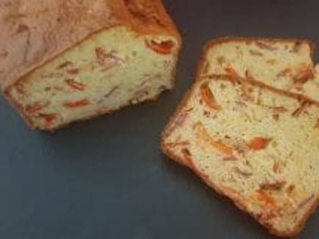 Cake aux chorizo et poivrons