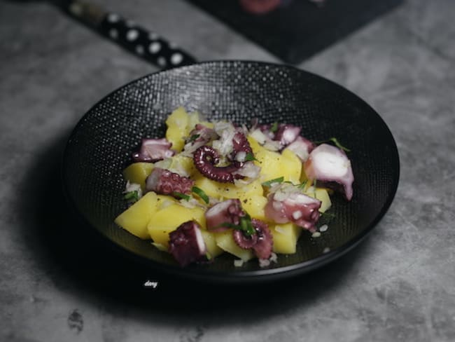 Salade pommes de terre et poulpe à l'échalote