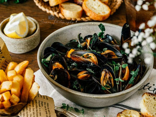 Moules frites à la sauce marinière sans alcool