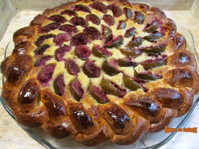 Tarte briochée aux figues et à la crème d'amandes