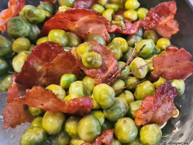 Petits pois au beurre et bacon croustillant façon Jamie Oliver