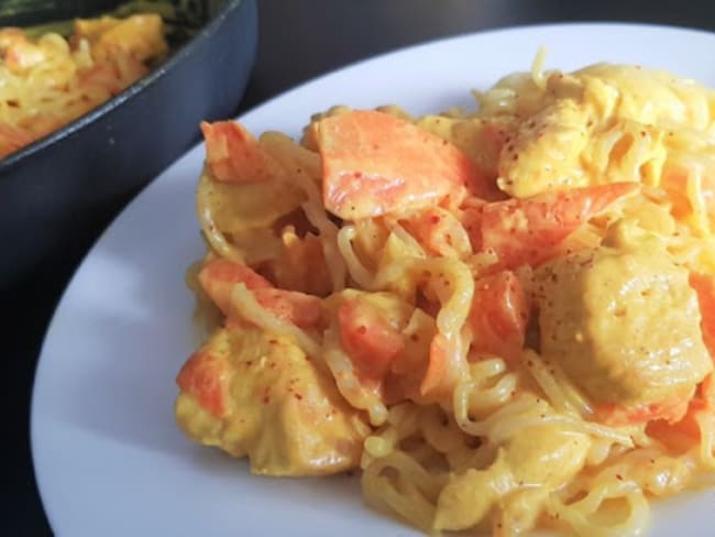 Nouilles shirataki de konjac au poulet et curcuma (recette keto, ig bas, low carb)