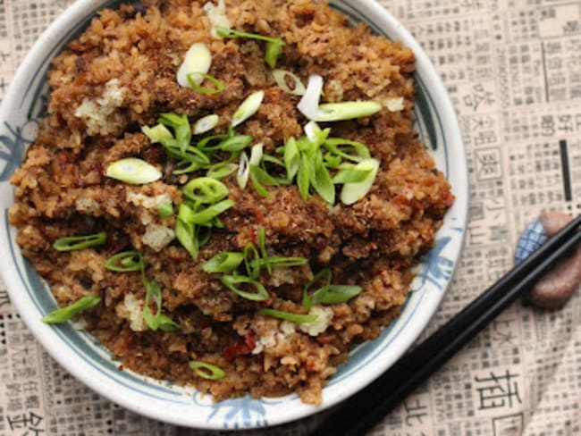 Boeuf épicé cuit vapeur aux brisures de riz