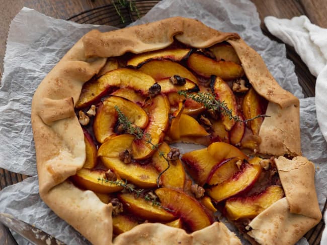 Tarte rustique à la nectarine et au miel