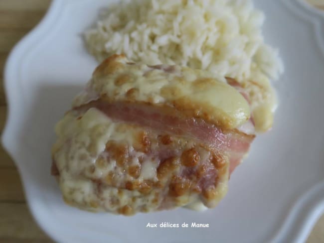 Roulés de poulet au poivron et poitrine fumée, gratinés à l'Etorki